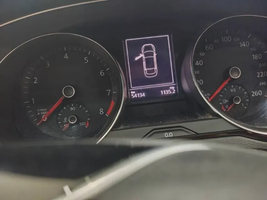 2018 Volkswagen Magotan 1.8T 180HP L4 7DCT,autocango,china used car exporter,china ev exporter,chinese used car exporter,chinese used ev exporter