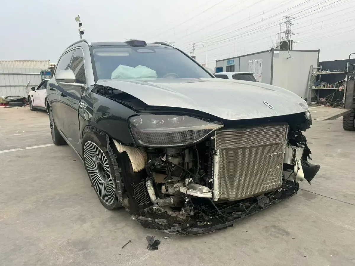 2024 AITO AITO M9 1.5T 152HP L4 REEV 42KWH,autocango,china used car exporter,china ev exporter,chinese used car exporter,chinese used ev exporter