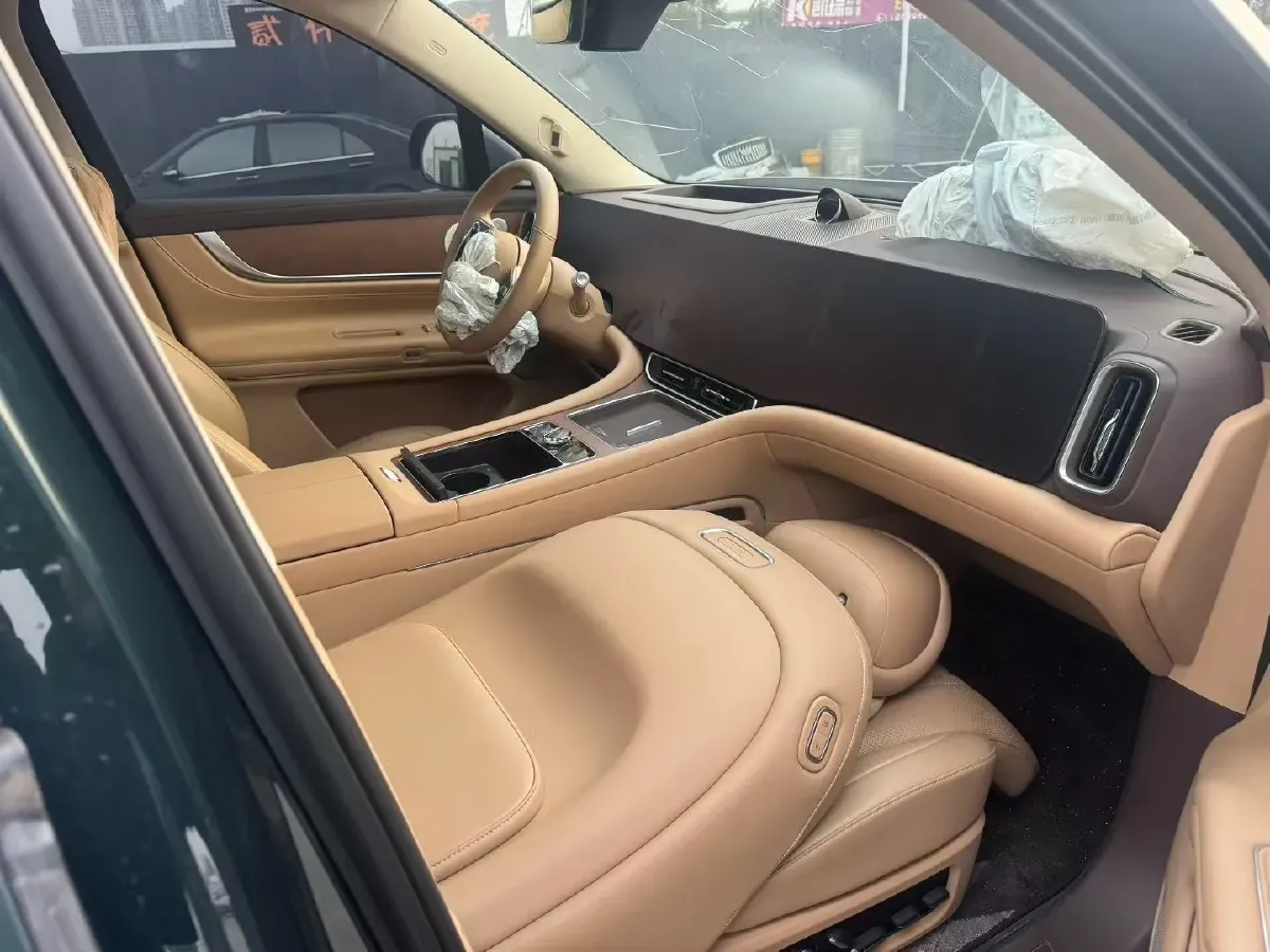 2024 AITO AITO M9 1.5T 152HP L4 REEV 42KWH,autocango,china used car exporter,china ev exporter,chinese used car exporter,chinese used ev exporter