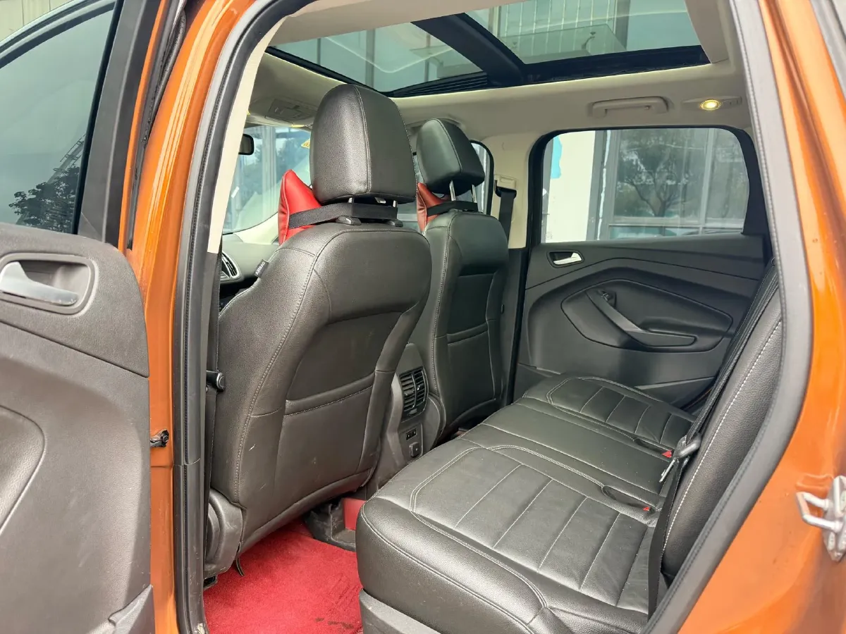 2018 Ford Kuga 1.5T 181HP L4 6AT,autocango,china used car exporter,china ev exporter,chinese used car exporter,chinese used ev exporter