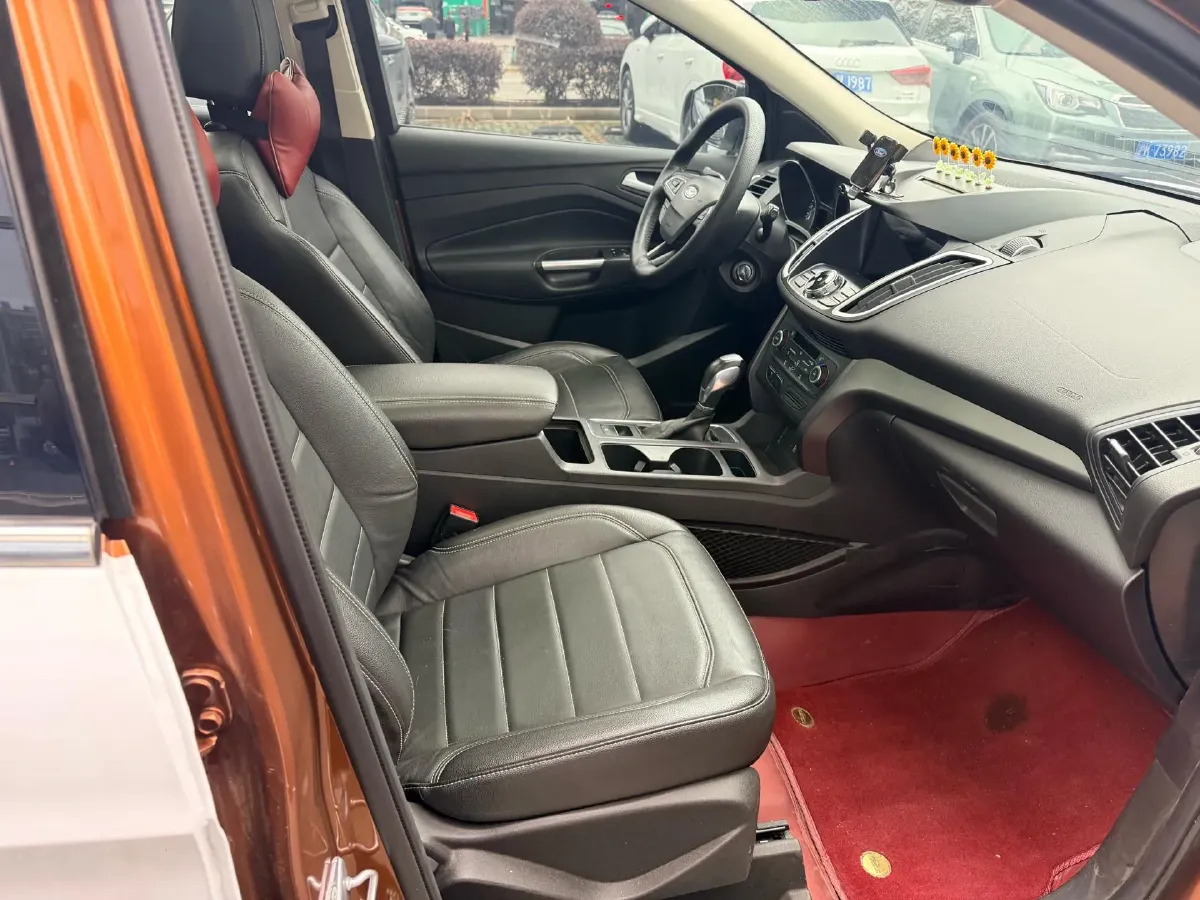 2018 Ford Kuga 1.5T 181HP L4 6AT,autocango,china used car exporter,china ev exporter,chinese used car exporter,chinese used ev exporter