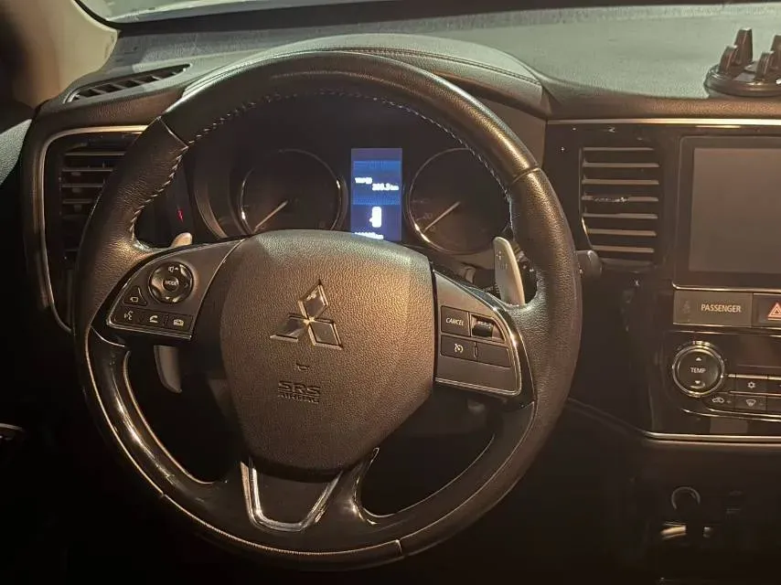 2019 Mitsubishi Outlander 2.4L 192HP L4 CVT,autocango,china used car exporter,china ev exporter,chinese used car exporter,chinese used ev exporter