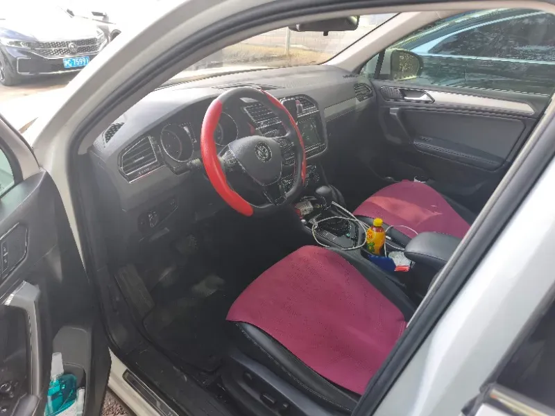 2019 HongQi HS5 2.0T 224HP L4 6AT,autocango,china used car exporter,china ev exporter,chinese used car exporter,chinese used ev exporter