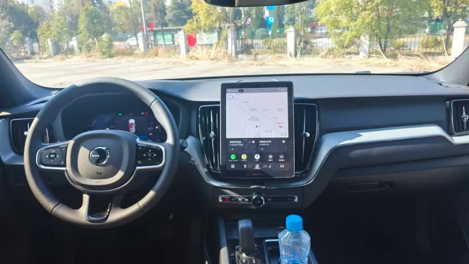 2026 Volvo XC60 2.0T 250HP L4 8AT,autocango,china used car exporter,china ev exporter,chinese used car exporter,chinese used ev exporter