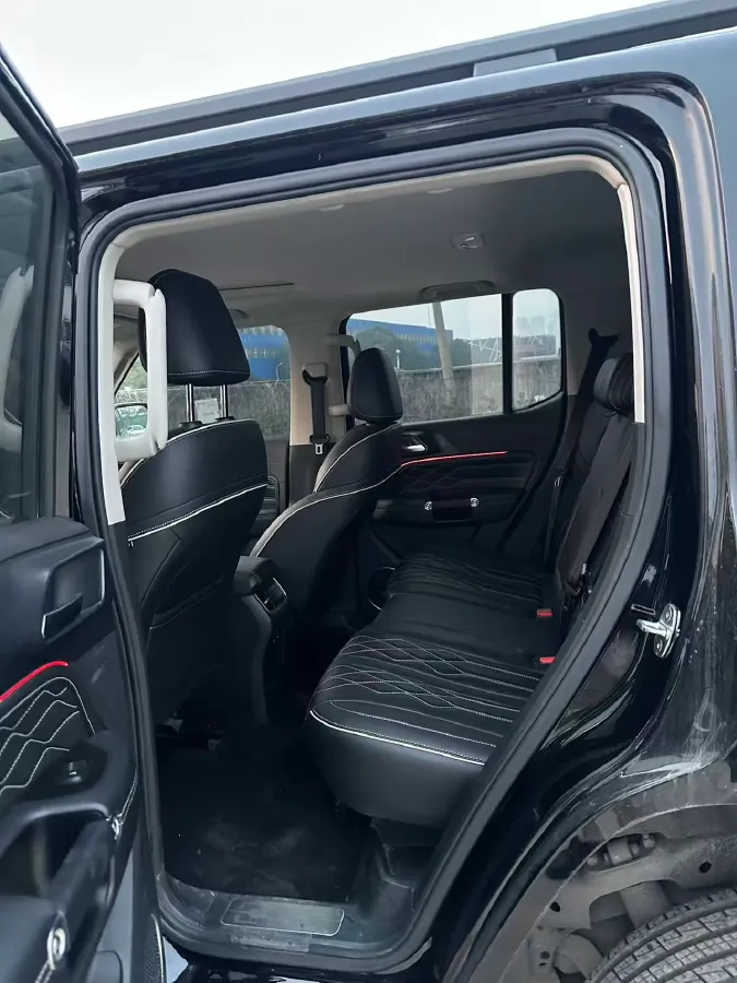 2023 Tank 300 2.0T 227HP L4 8AT,autocango,china used car exporter,china ev exporter,chinese used car exporter,chinese used ev exporter