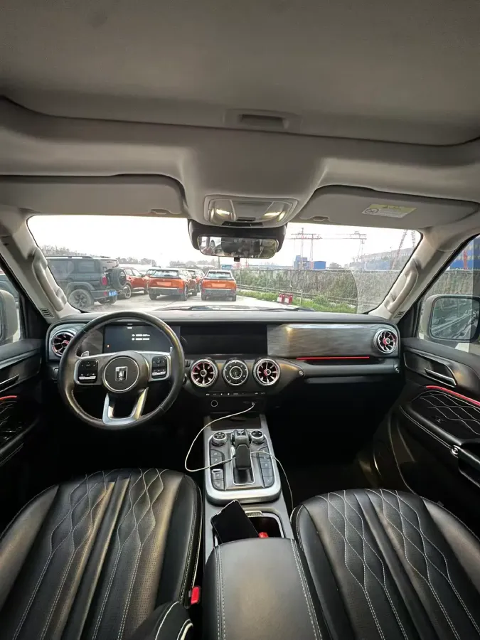 2023 Tank 300 2.0T 227HP L4 8AT,autocango,china used car exporter,china ev exporter,chinese used car exporter,chinese used ev exporter