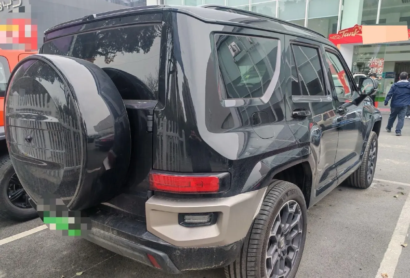 2024 Tank 700 3.0T 360HP V6 9AT PHEV 37.1KWH,autocango,china used car exporter,china ev exporter,chinese used car exporter,chinese used ev exporter