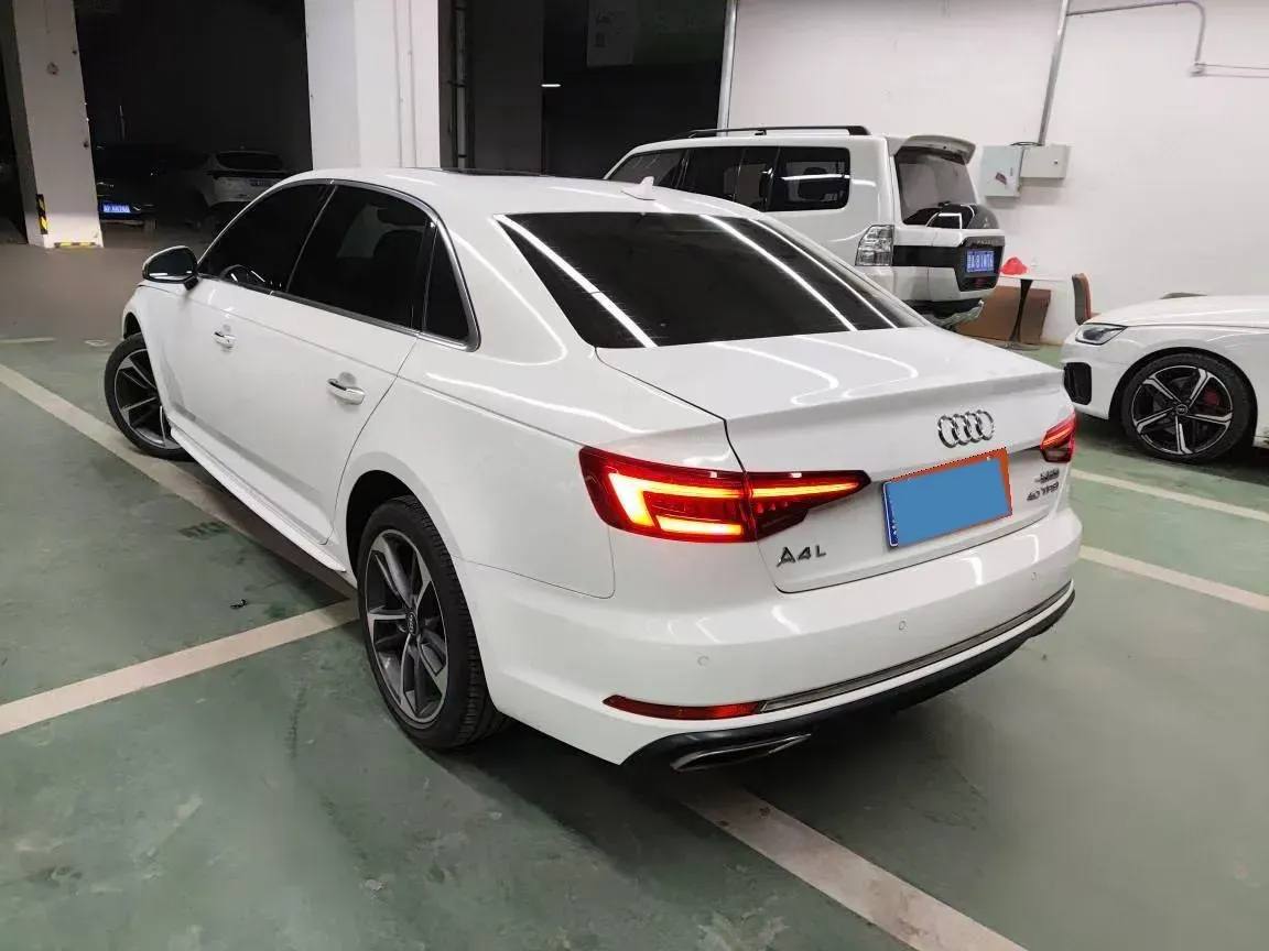 2019 Audi A4L 2.0T 190HP L4 7DCT,autocango,china used car exporter,china ev exporter,chinese used car exporter,chinese used ev exporter
