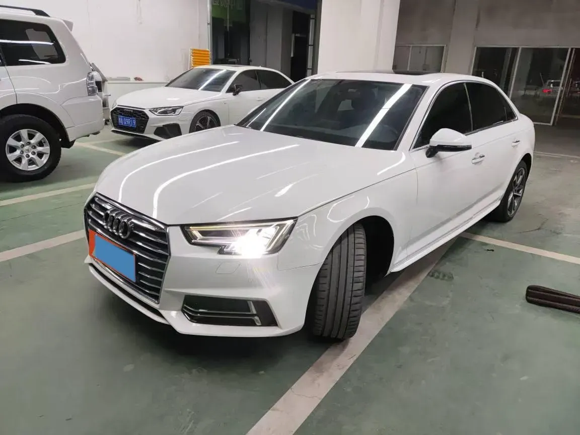 2019 Audi A4L 2.0T 190HP L4 7DCT,autocango,china used car exporter,china ev exporter,chinese used car exporter,chinese used ev exporter