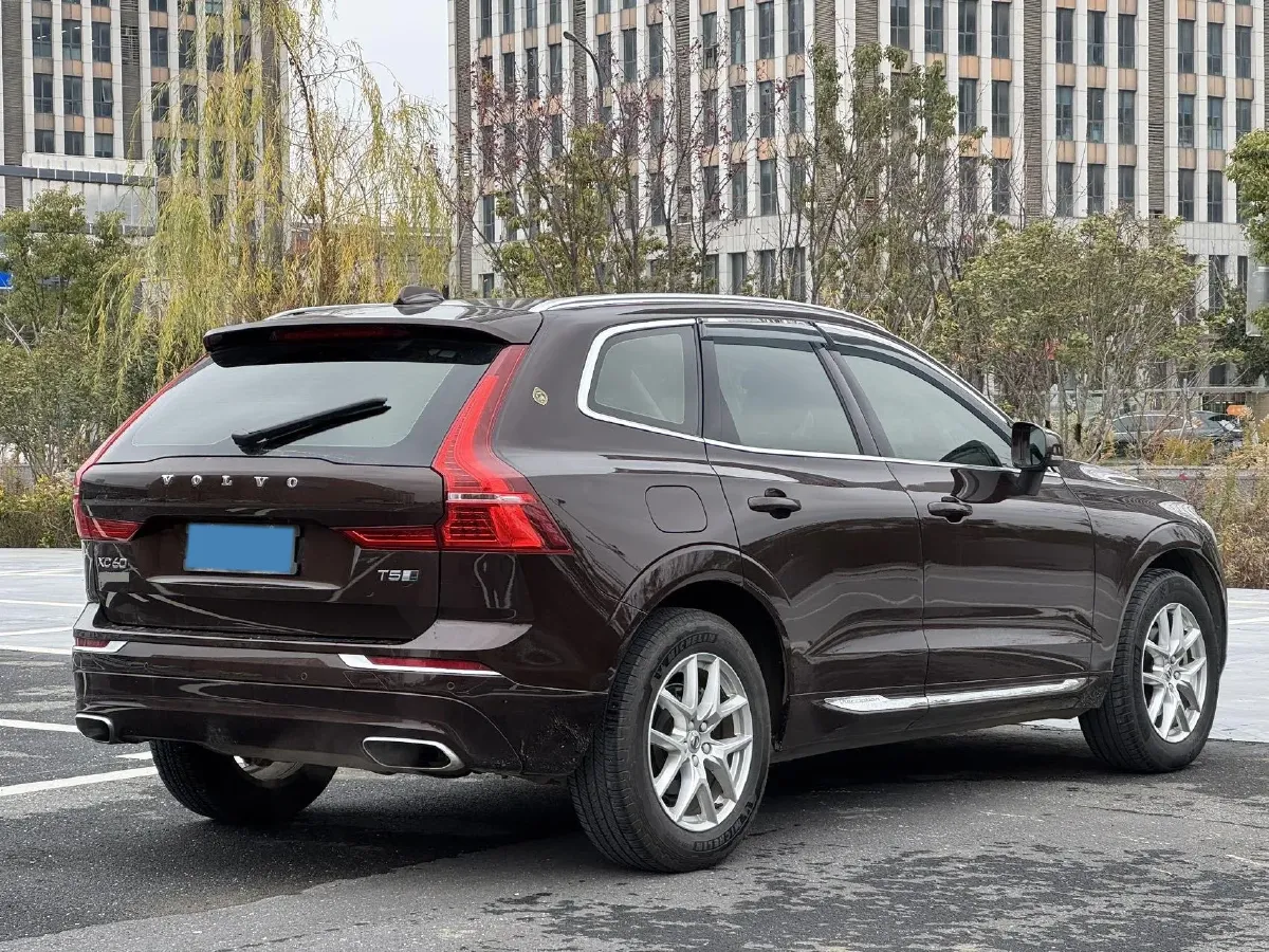 2020 Volvo XC60 2.0T 254HP L4 8AT,autocango,china used car exporter,china ev exporter,chinese used car exporter,chinese used ev exporter