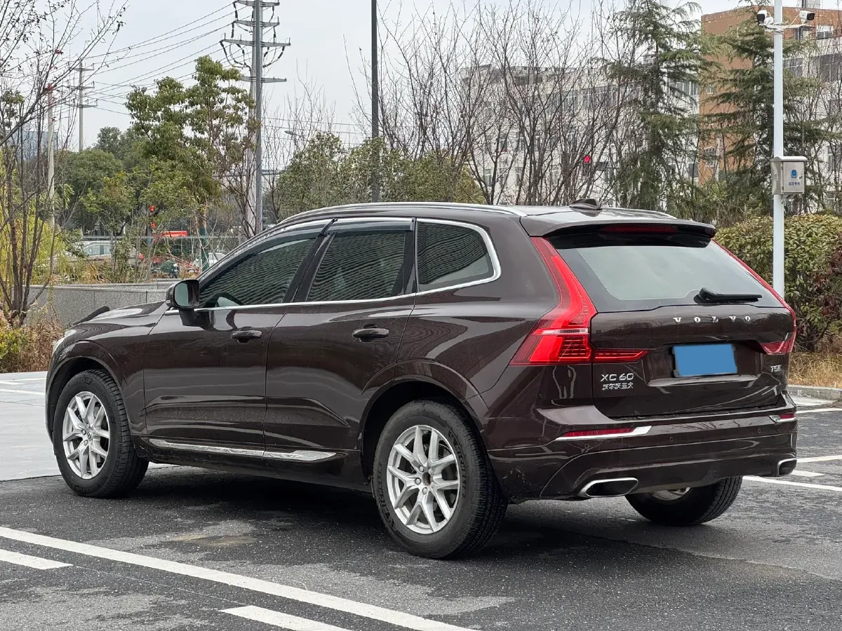 2020 Volvo XC60 2.0T 254HP L4 8AT,autocango,china used car exporter,china ev exporter,chinese used car exporter,chinese used ev exporter