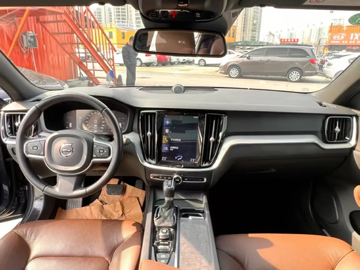 2021 Volvo S60 2.0T 190HP L4 8AT,autocango,china used car exporter,china ev exporter,chinese used car exporter,chinese used ev exporter
