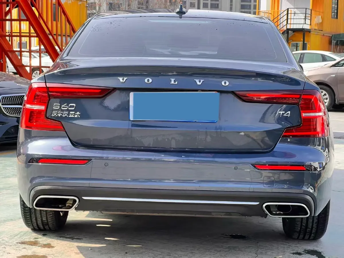 2021 Volvo S60 2.0T 190HP L4 8AT,autocango,china used car exporter,china ev exporter,chinese used car exporter,chinese used ev exporter