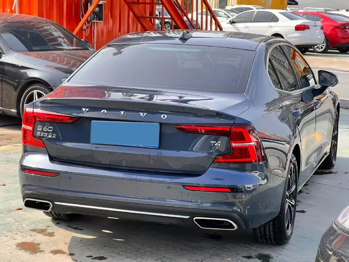 2021 Volvo S60 2.0T 190HP L4 8AT,autocango,china used car exporter,china ev exporter,chinese used car exporter,chinese used ev exporter