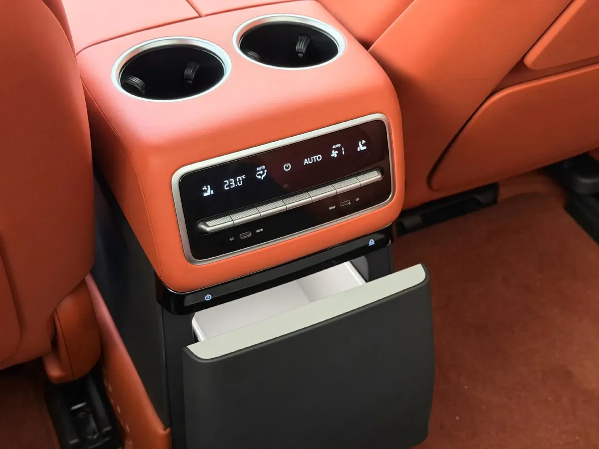 2023 Li L9 Range Extended 154HP REEV 42.6KWH,autocango,china used car exporter,china ev exporter,chinese used car exporter,chinese used ev exporter