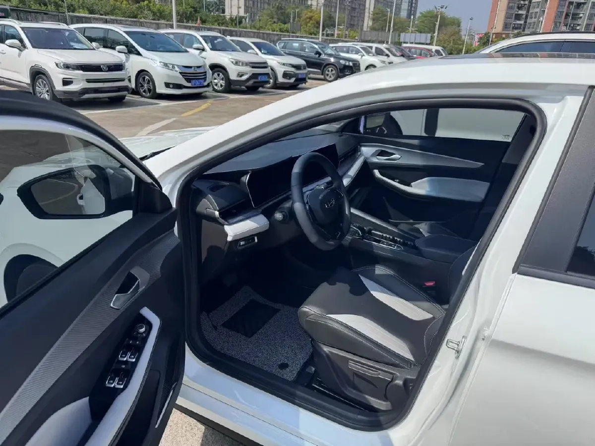 2024 Geely Binray 1.5T 181HP L4 7DCT,autocango,china used car exporter,china ev exporter,chinese used car exporter,chinese used ev exporter