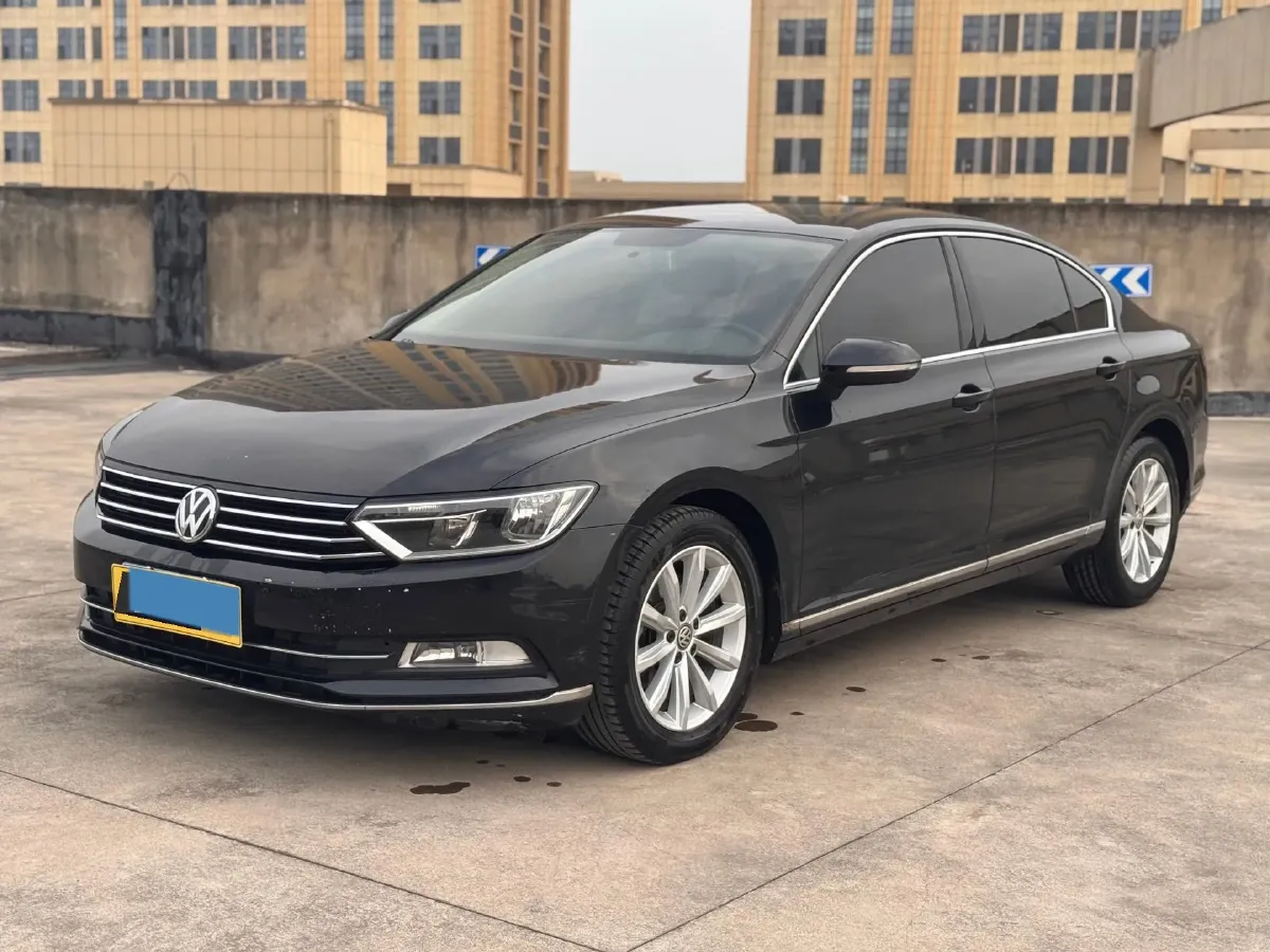2018 Volkswagen Magotan 1.8T 180HP L4 7DCT,autocango,china used car exporter,china ev exporter,chinese used car exporter,chinese used ev exporter