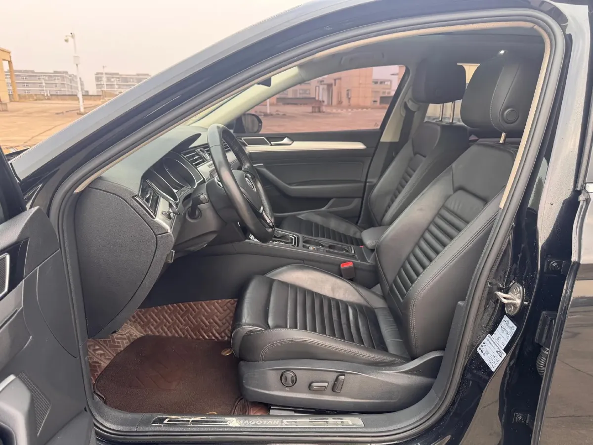 2018 Volkswagen Magotan 1.8T 180HP L4 7DCT,autocango,china used car exporter,china ev exporter,chinese used car exporter,chinese used ev exporter