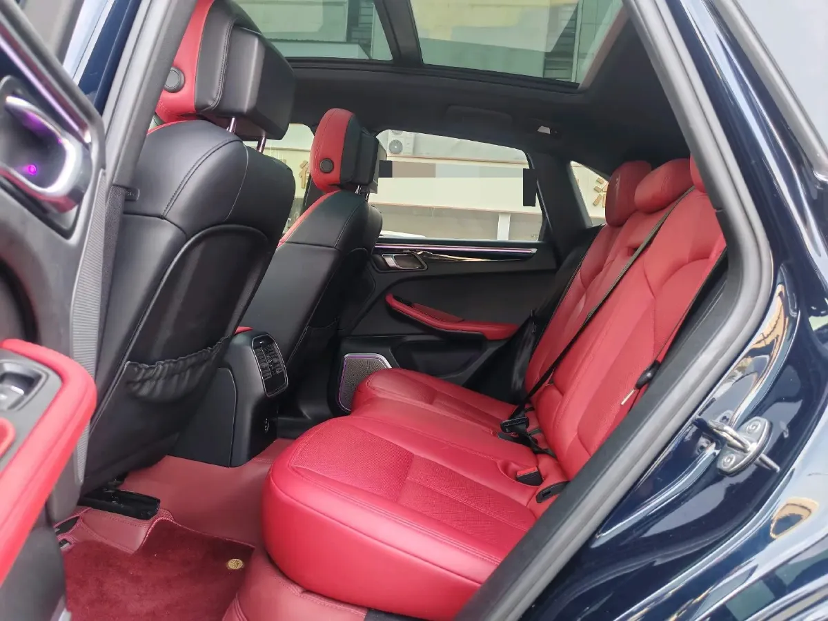 2021 Porsche Macan 2.0T 252HP L4 7DCT,autocango,china used car exporter,china ev exporter,chinese used car exporter,chinese used ev exporter