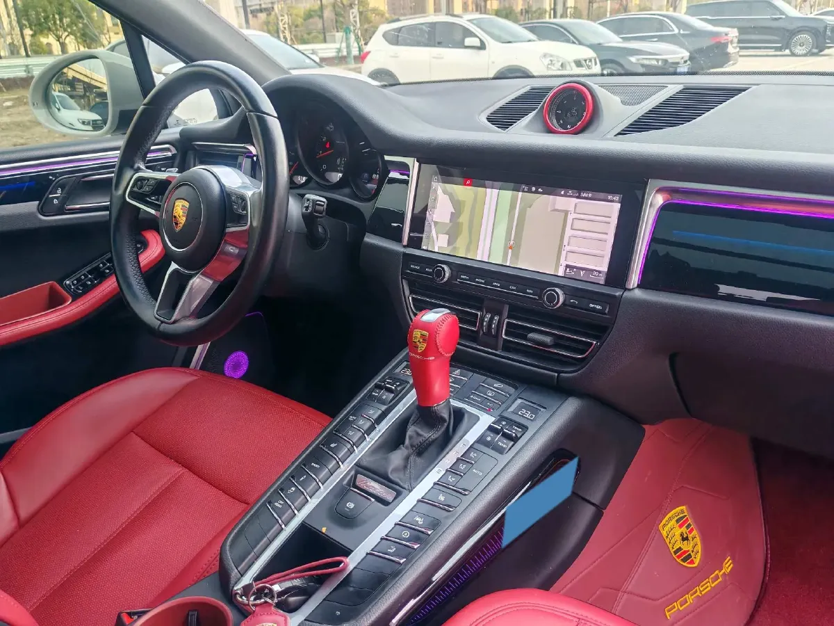 2021 Porsche Macan 2.0T 252HP L4 7DCT,autocango,china used car exporter,china ev exporter,chinese used car exporter,chinese used ev exporter