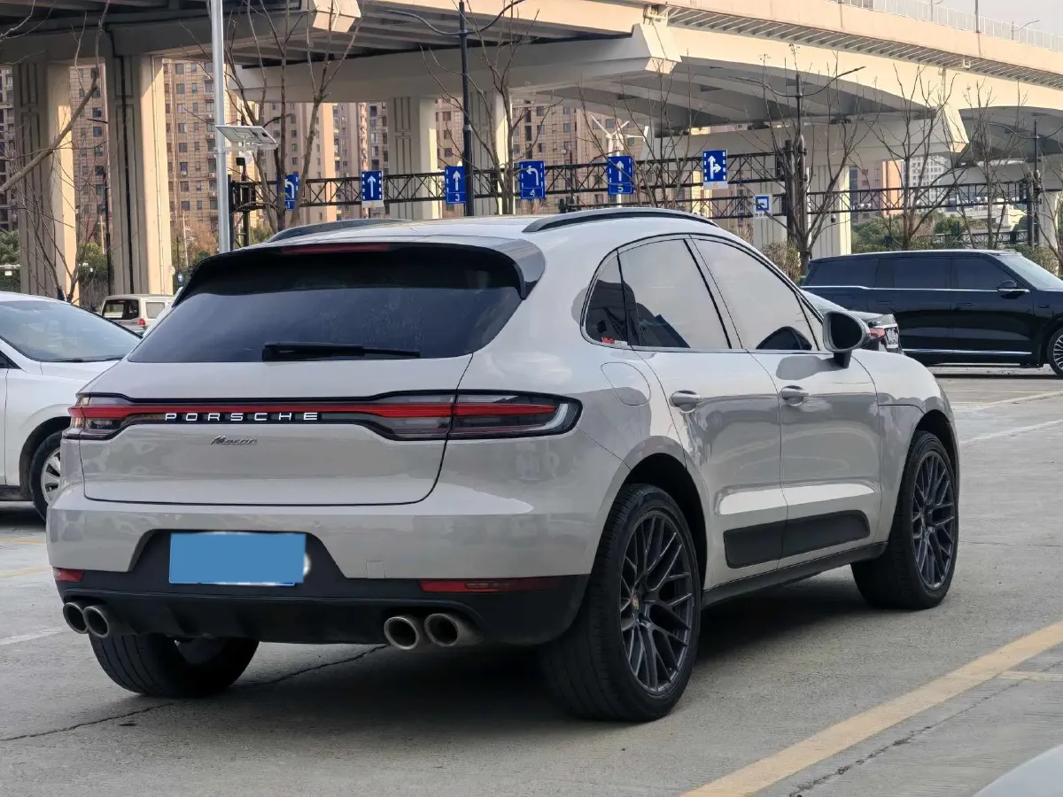 2021 Porsche Macan 2.0T 252HP L4 7DCT,autocango,china used car exporter,china ev exporter,chinese used car exporter,chinese used ev exporter