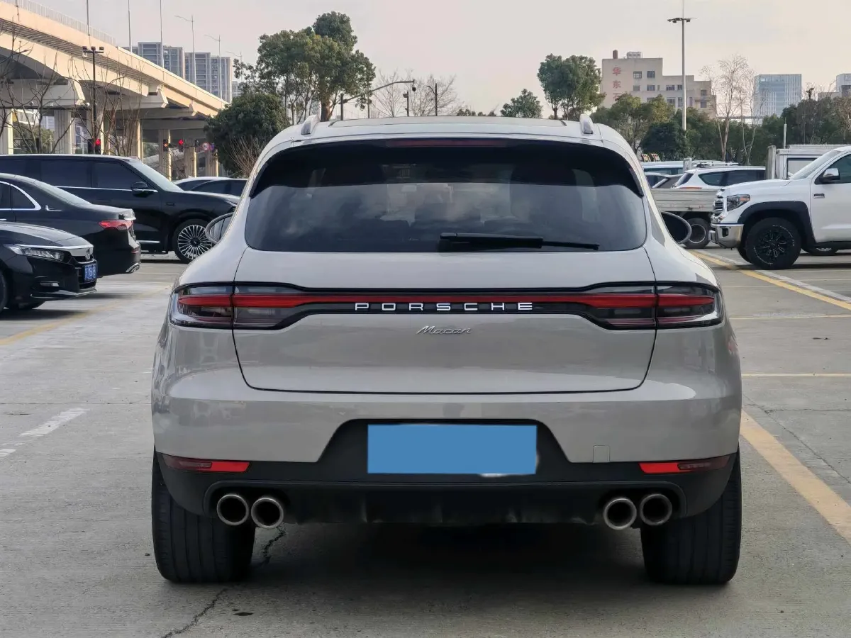 2021 Porsche Macan 2.0T 252HP L4 7DCT,autocango,china used car exporter,china ev exporter,chinese used car exporter,chinese used ev exporter