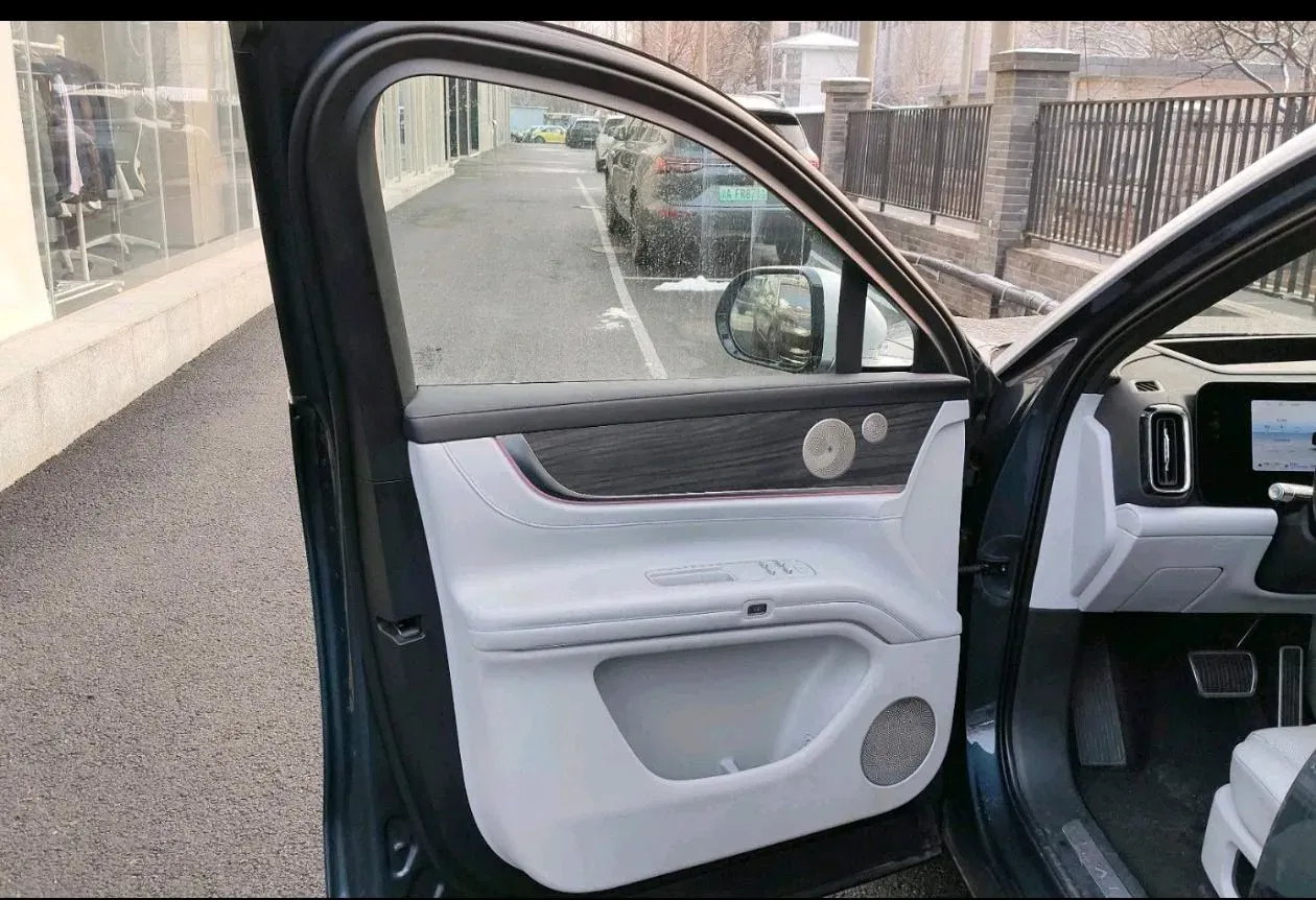 2024 AITO AITO M9 1.5T 152HP L4 REEV 42KWH,autocango,china used car exporter,china ev exporter,chinese used car exporter,chinese used ev exporter