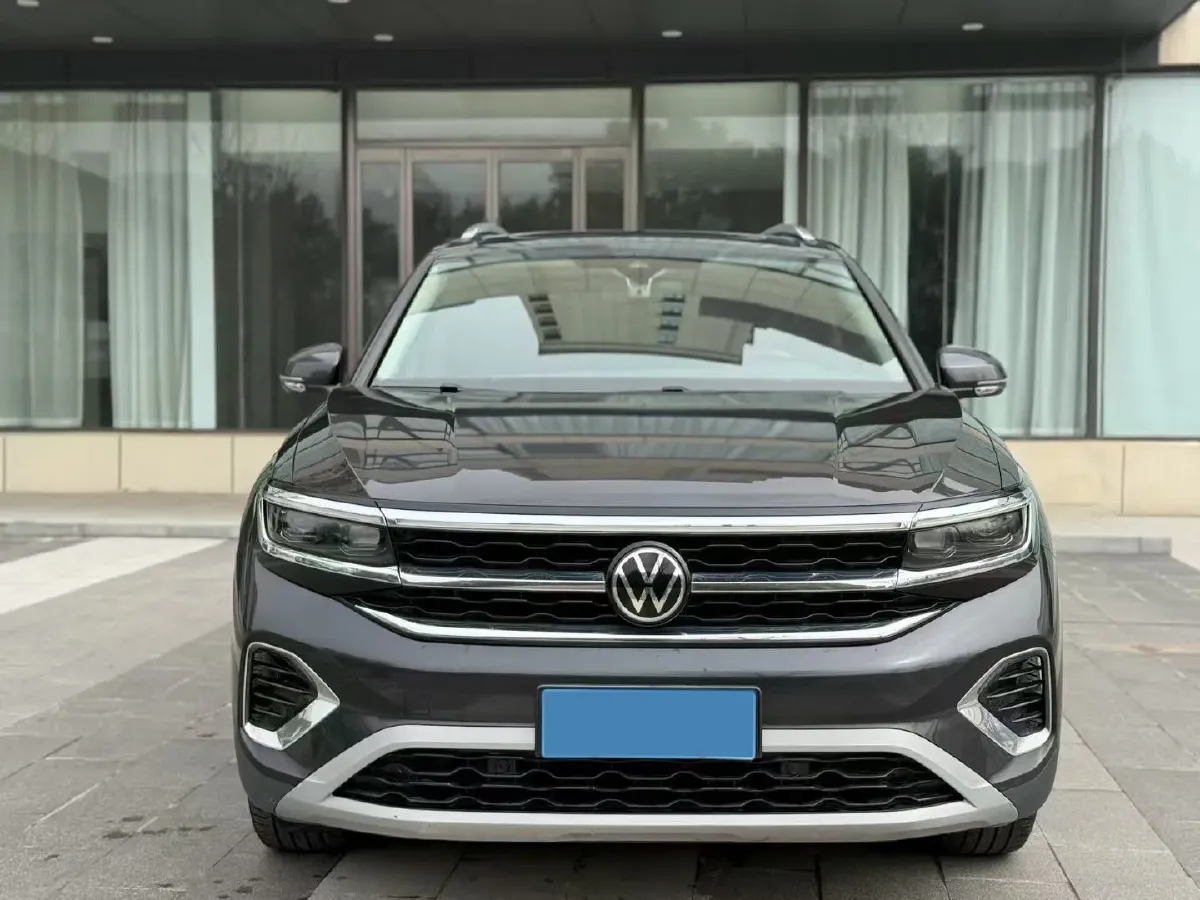 2021 Volkswagen Talagon 2.0T 220HP L4 7DCT,autocango,china used car exporter,china ev exporter,chinese used car exporter,chinese used ev exporter