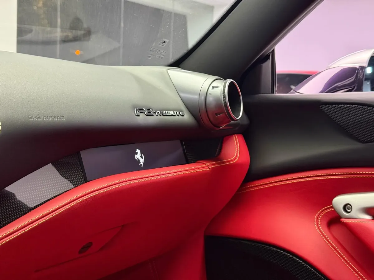 2019 Aston Martin DB11 5.2T 639HP V12 8AT,autocango,china used car exporter,china ev exporter,chinese used car exporter,chinese used ev exporter