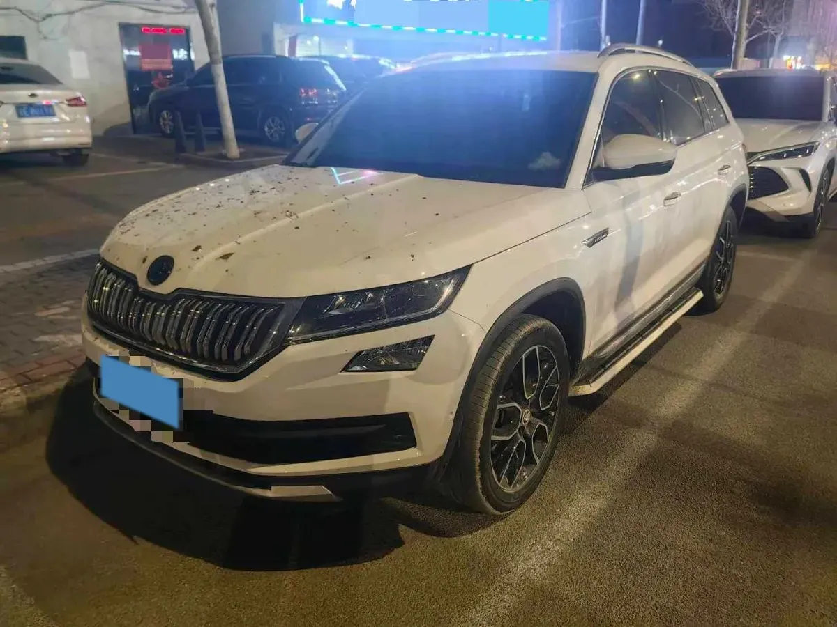 2019 Skoda Superb 2.0T 220HP L4 7DCT,autocango,china used car exporter,china ev exporter,chinese used car exporter,chinese used ev exporter
