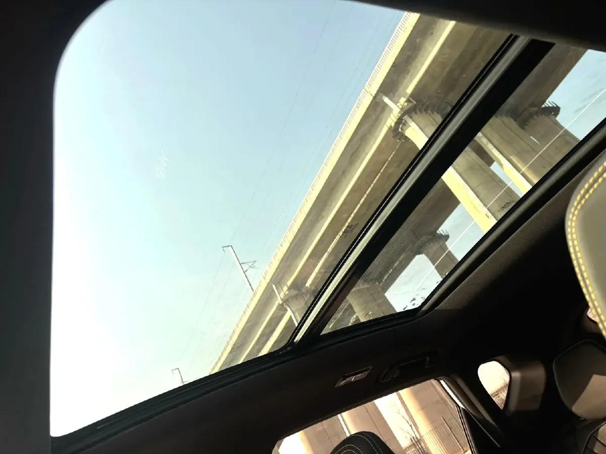 2025 Geely Coolray 1.5T 181HP L4 7DCT,autocango,china used car exporter,china ev exporter,chinese used car exporter,chinese used ev exporter