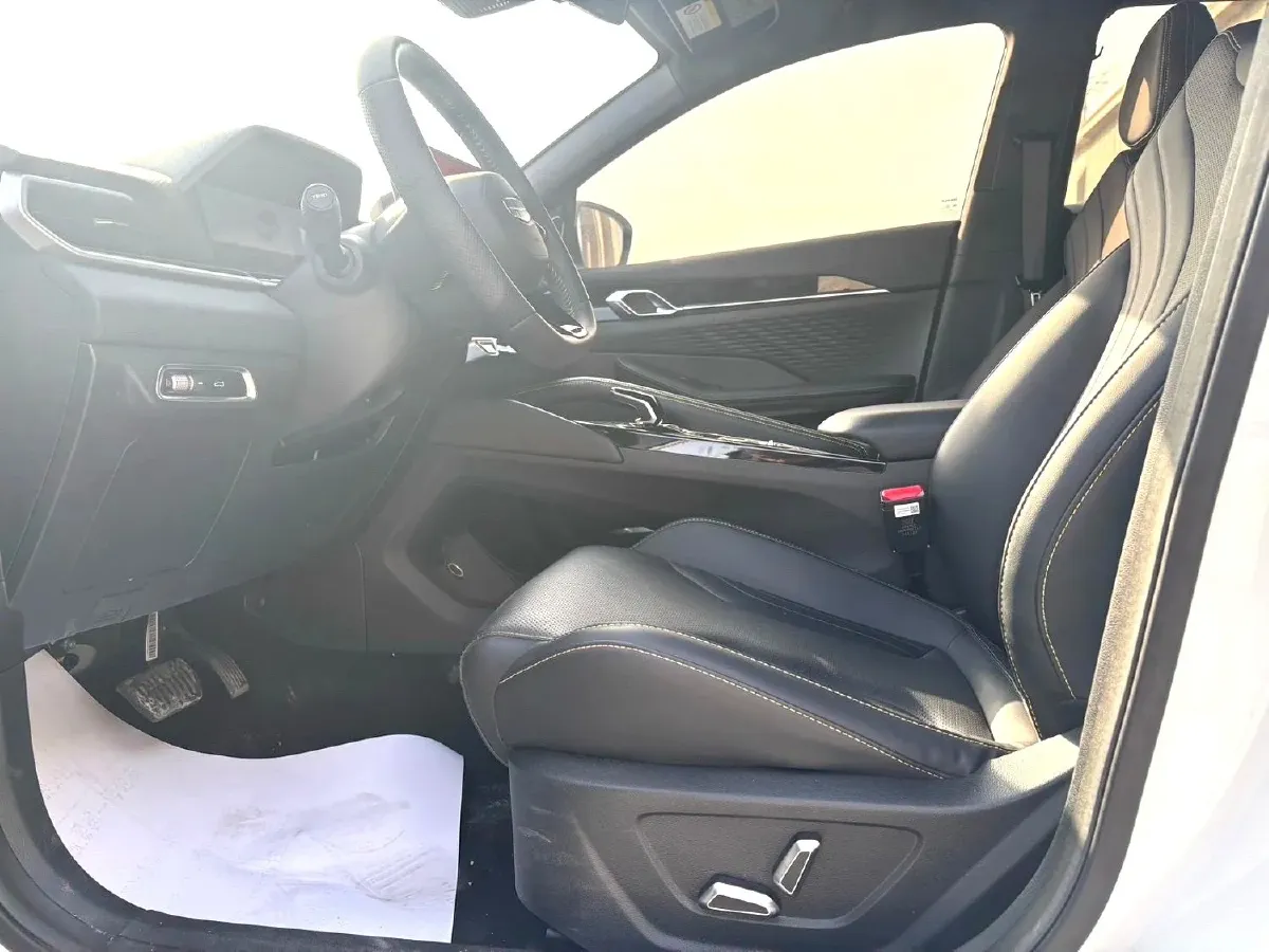 2025 Geely Coolray 1.5T 181HP L4 7DCT,autocango,china used car exporter,china ev exporter,chinese used car exporter,chinese used ev exporter