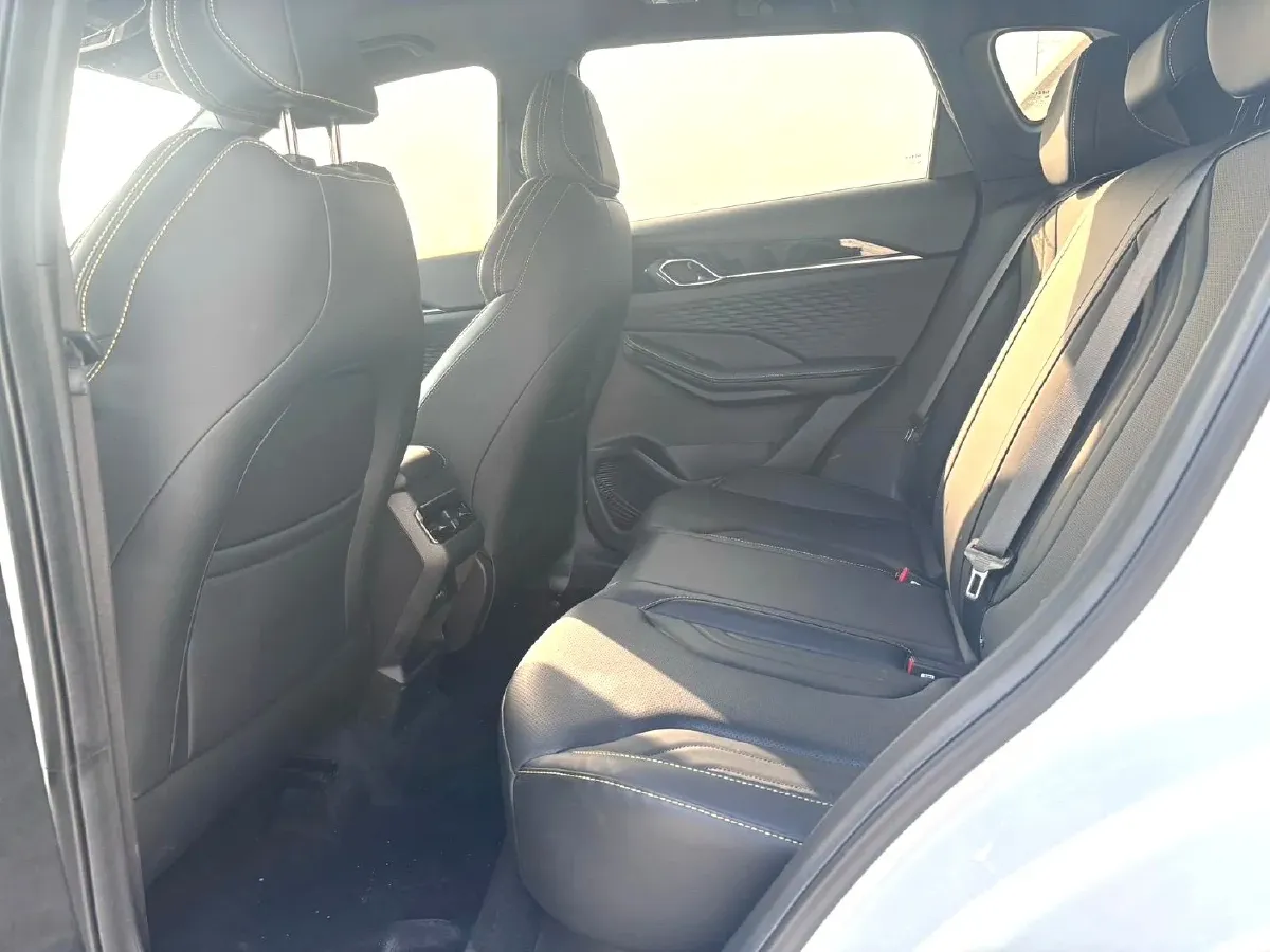 2025 Geely Coolray 1.5T 181HP L4 7DCT,autocango,china used car exporter,china ev exporter,chinese used car exporter,chinese used ev exporter