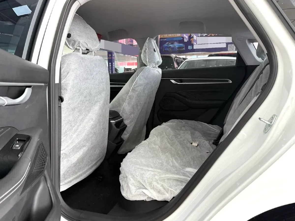 2025 Geely Emgrand 1.5L 127HP L4 5MT,autocango,china used car exporter,china ev exporter,chinese used car exporter,chinese used ev exporter