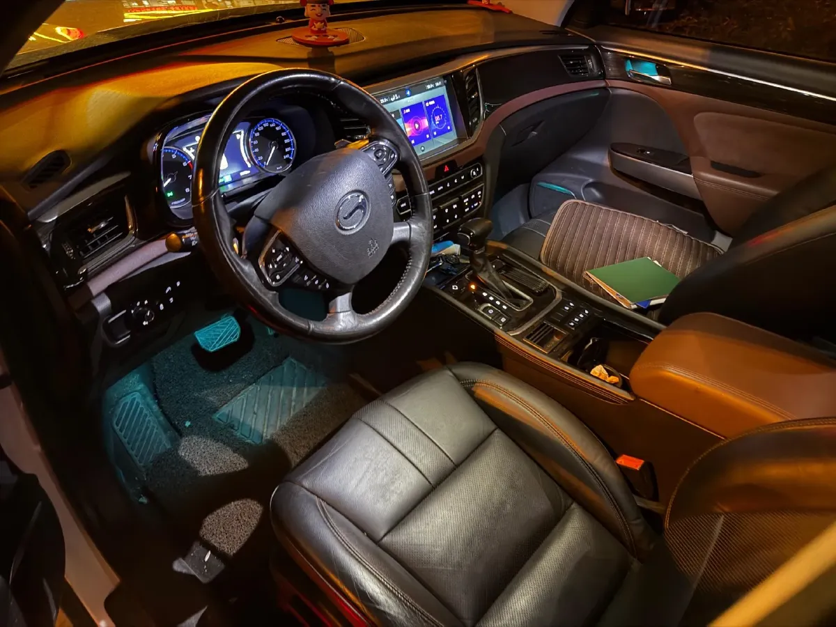 2017 GAC Trumpchi GS8 2.0T 201HP L4 6AT,autocango,china used car exporter,china ev exporter,chinese used car exporter,chinese used ev exporter