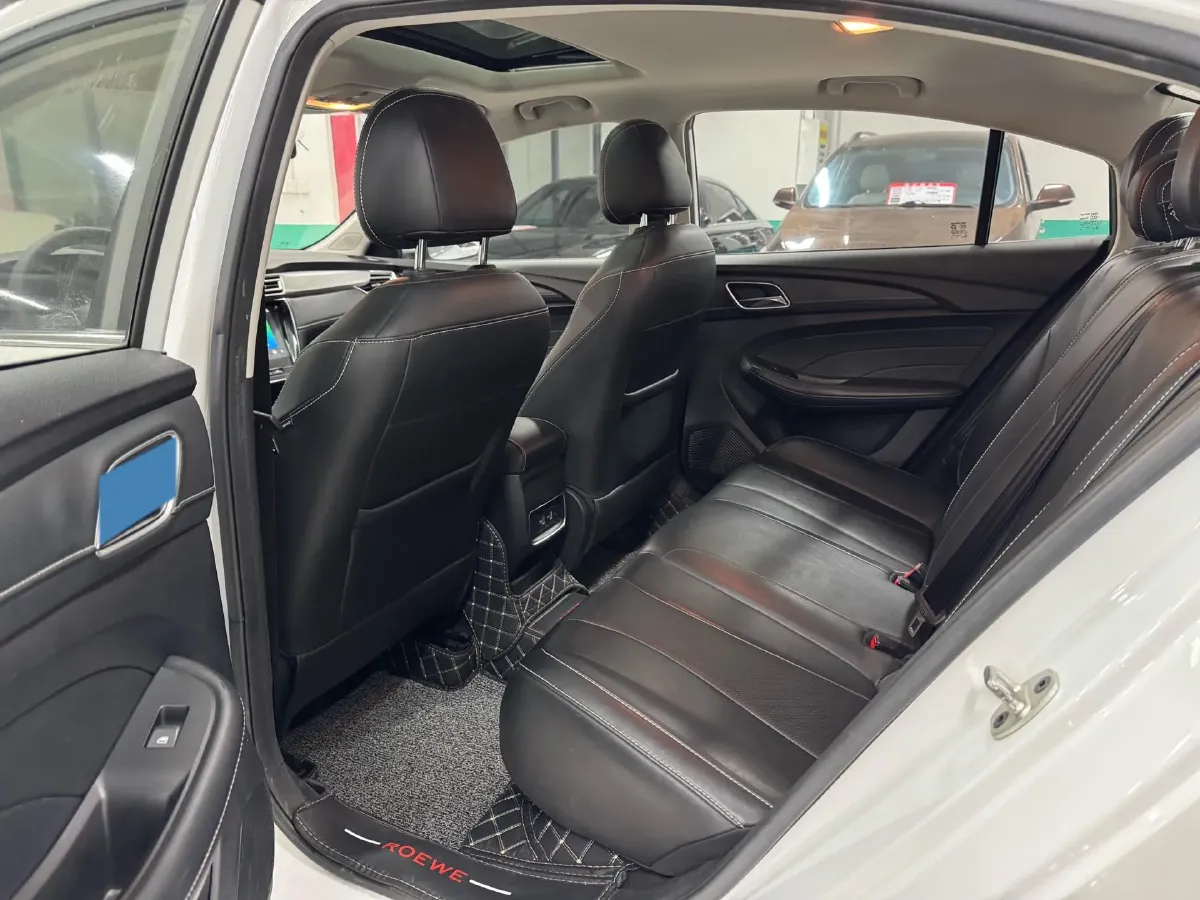 2020 Roewe i5 1.5L 120HP L4 CVT,autocango,china used car exporter,china ev exporter,chinese used car exporter,chinese used ev exporter