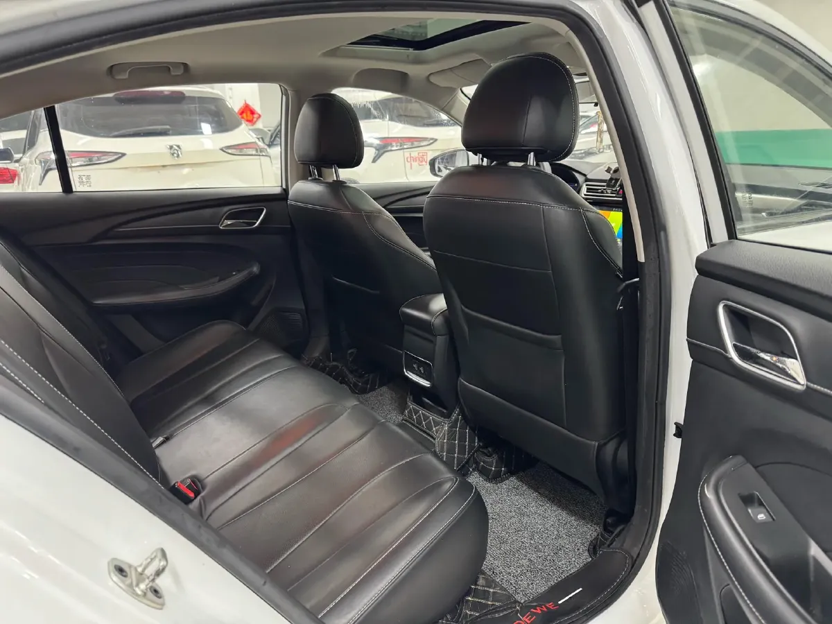 2020 Roewe i5 1.5L 120HP L4 CVT,autocango,china used car exporter,china ev exporter,chinese used car exporter,chinese used ev exporter