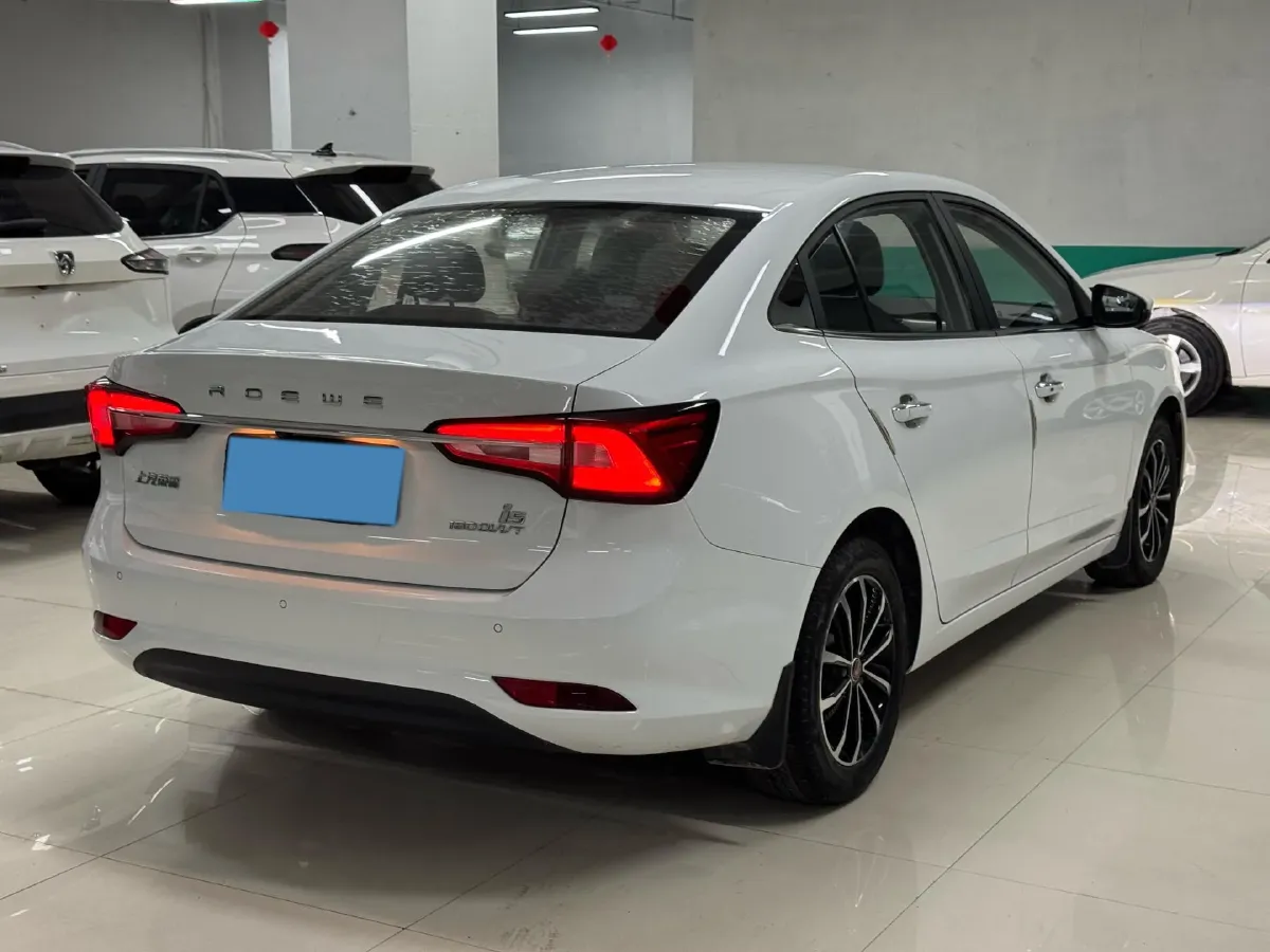 2020 Roewe i5 1.5L 120HP L4 CVT,autocango,china used car exporter,china ev exporter,chinese used car exporter,chinese used ev exporter