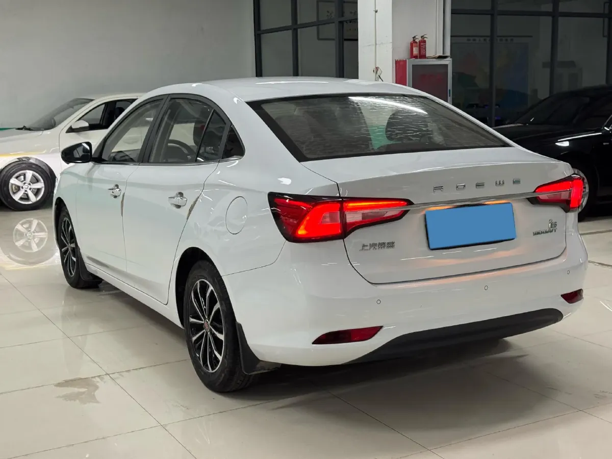 2020 Roewe i5 1.5L 120HP L4 CVT,autocango,china used car exporter,china ev exporter,chinese used car exporter,chinese used ev exporter