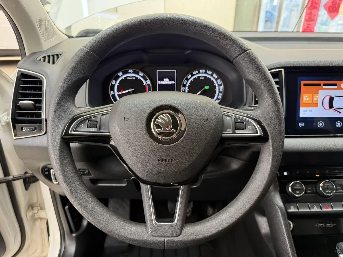 2021 Skoda Karoq 1.4T 150HP L4 7DCT,autocango,china used car exporter,china ev exporter,chinese used car exporter,chinese used ev exporter