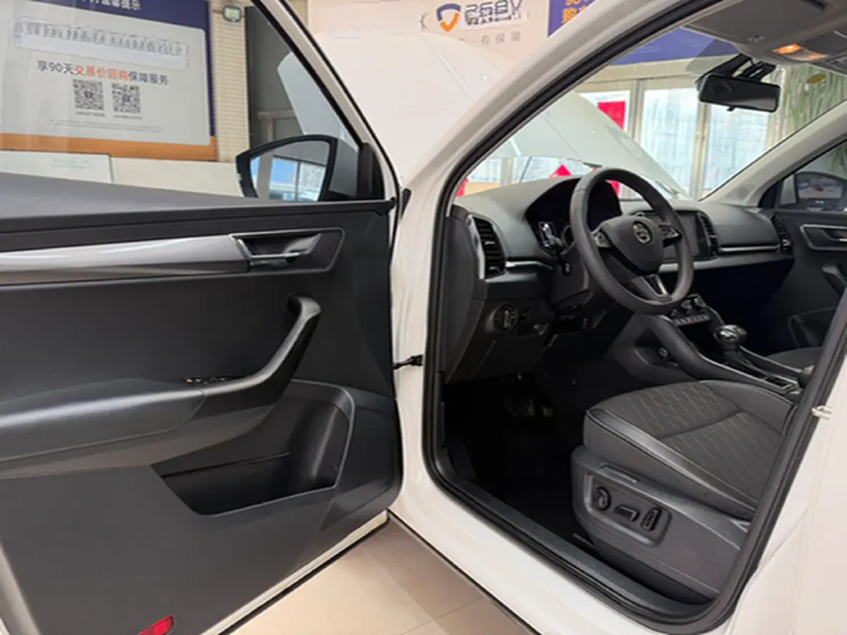 2021 Skoda Karoq 1.4T 150HP L4 7DCT,autocango,china used car exporter,china ev exporter,chinese used car exporter,chinese used ev exporter