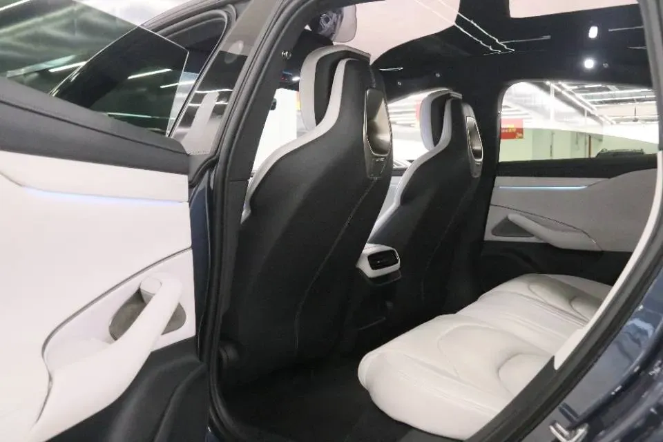 2024 MI SU7 BEV 101KWH,autocango,china used car exporter,china ev exporter,chinese used car exporter,chinese used ev exporter