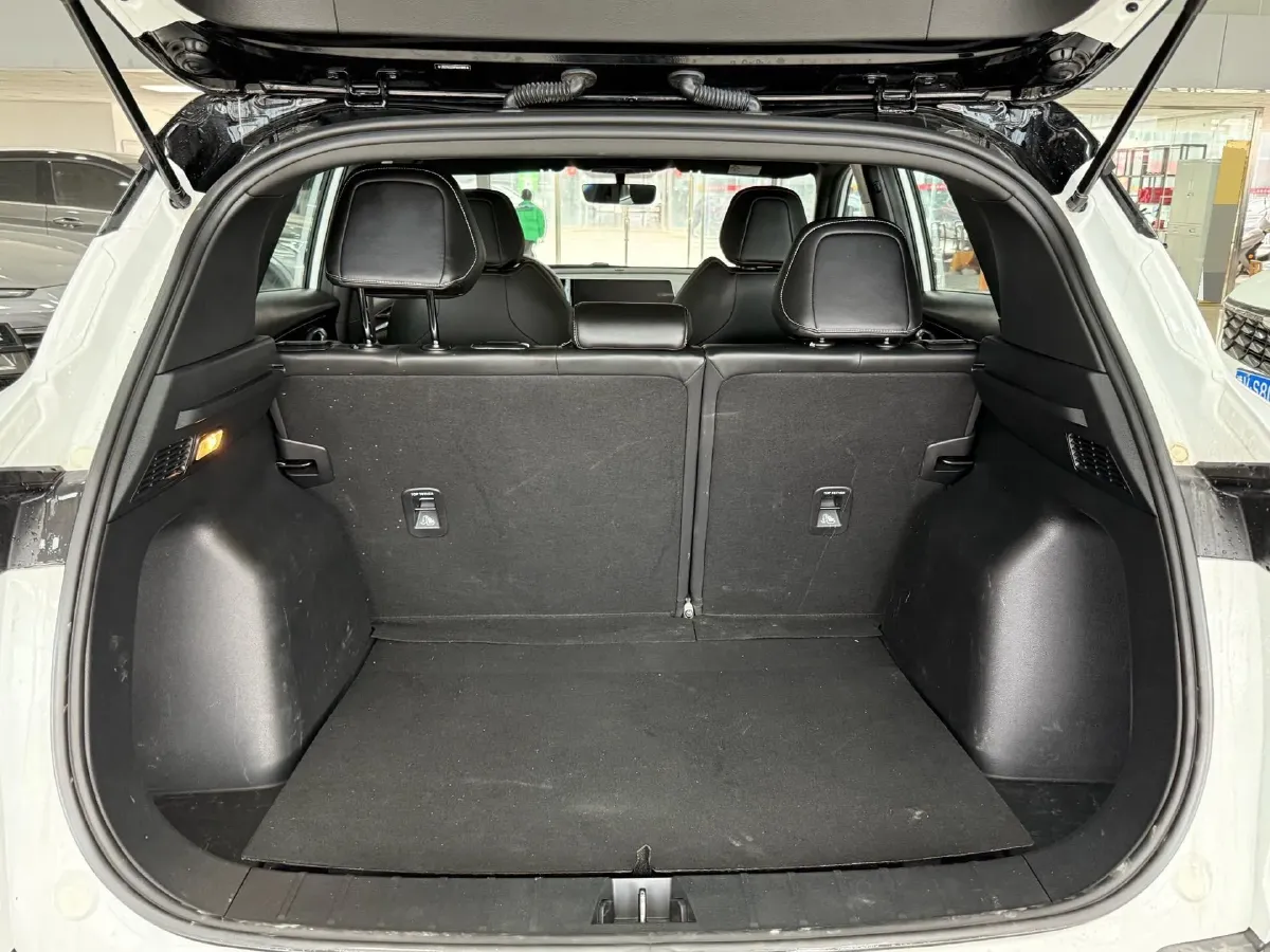 2023 Geely Coolray 1.5T 181HP L4 7DCT,autocango,china used car exporter,china ev exporter,chinese used car exporter,chinese used ev exporter