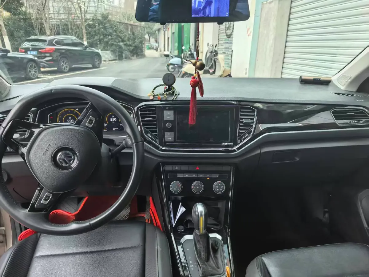 2020 Volkswagen T-Roc 1.4T 150HP L4 7DCT,autocango,china used car exporter,china ev exporter,chinese used car exporter,chinese used ev exporter