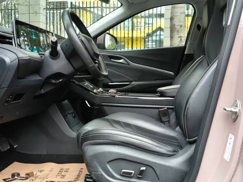 2022 Venucia Grand V 1.5T 190HP L4 7DCT,autocango,china used car exporter,china ev exporter,chinese used car exporter,chinese used ev exporter