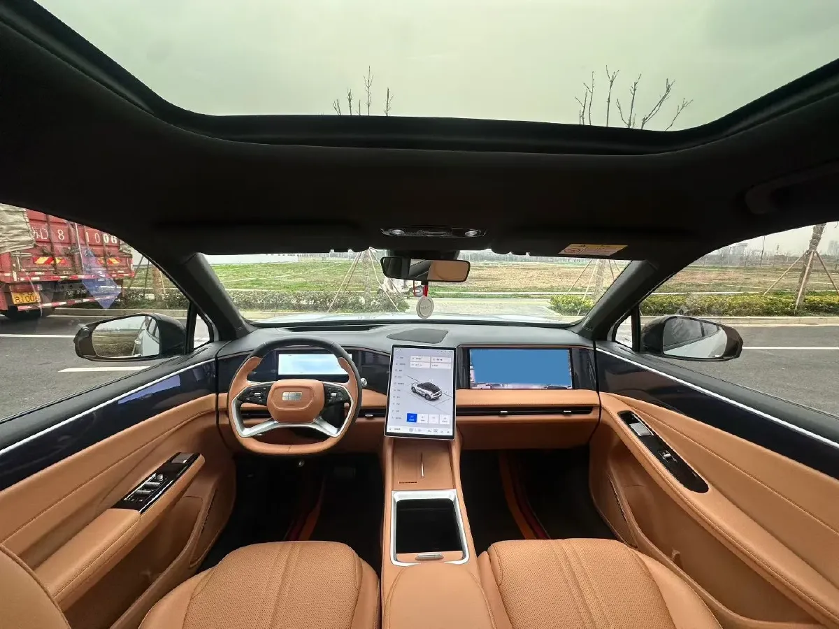 2025 Geely Galaxy L7 1.5L 112HP L4 1DHT PHEV 18.4KWH,autocango,china used car exporter,china ev exporter,chinese used car exporter,chinese used ev exporter