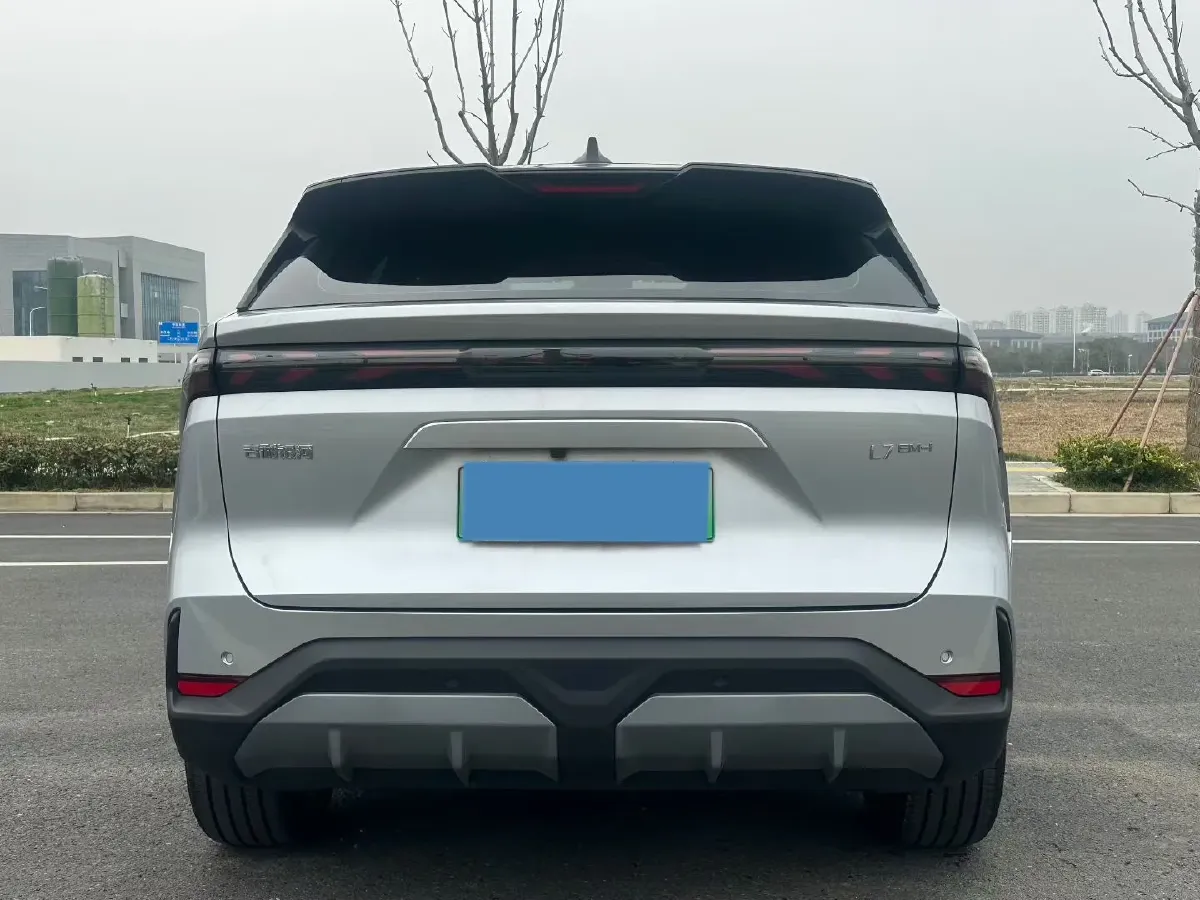 2025 Geely Galaxy L7 1.5L 112HP L4 1DHT PHEV 18.4KWH,autocango,china used car exporter,china ev exporter,chinese used car exporter,chinese used ev exporter