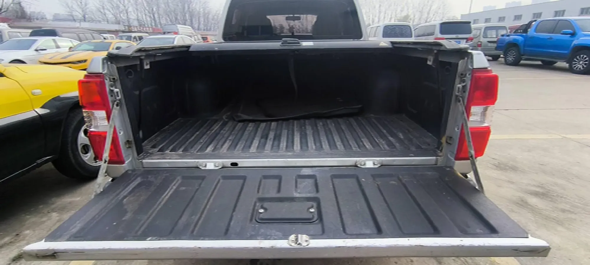 2021 Dongfeng RuiQi 2.4T 165HP L4 5MT,autocango,china used car exporter,china ev exporter,chinese used car exporter,chinese used ev exporter