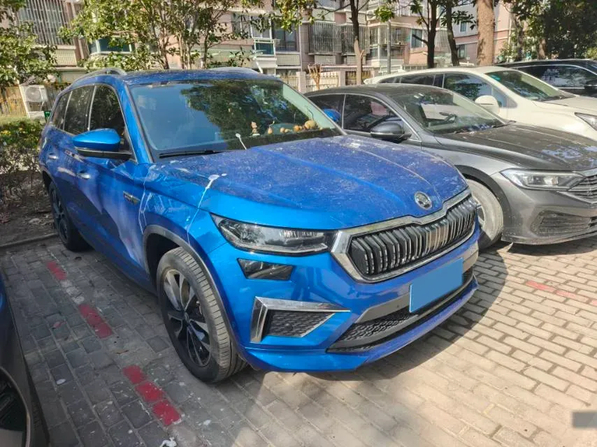 2022 Skoda Kodiak 2.0T 186HP L4 7DCT,autocango,china used car exporter,china ev exporter,chinese used car exporter,chinese used ev exporter