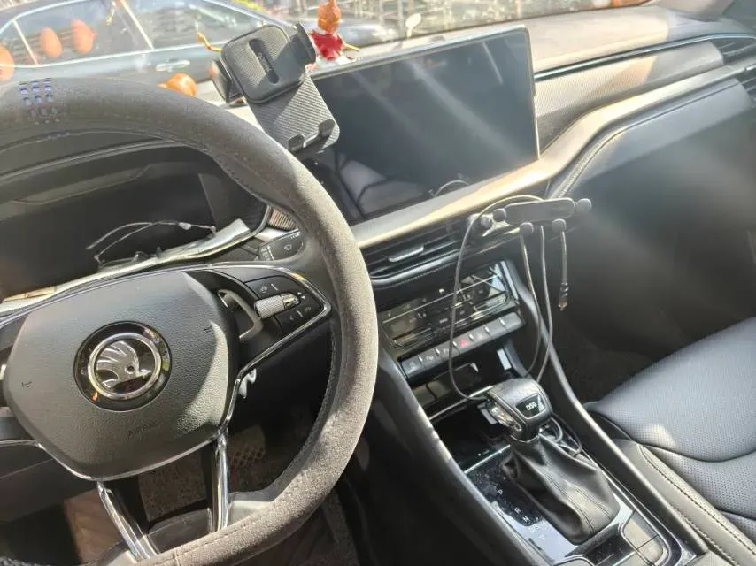 2022 Skoda Kodiak 2.0T 186HP L4 7DCT,autocango,china used car exporter,china ev exporter,chinese used car exporter,chinese used ev exporter